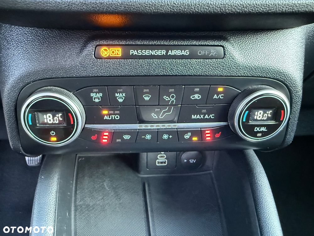 Ford Kuga 1.5 EcoBoost TITANIUM X - 39