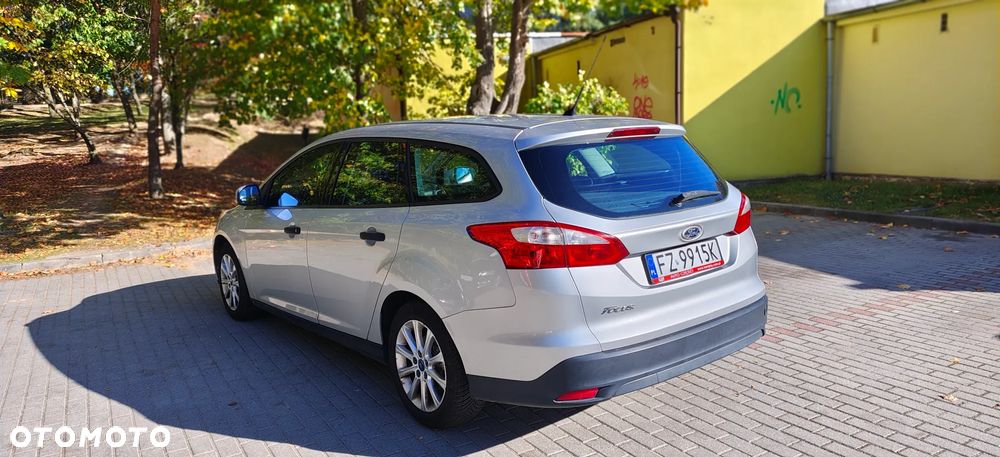 Ford Focus 2011 photo 3