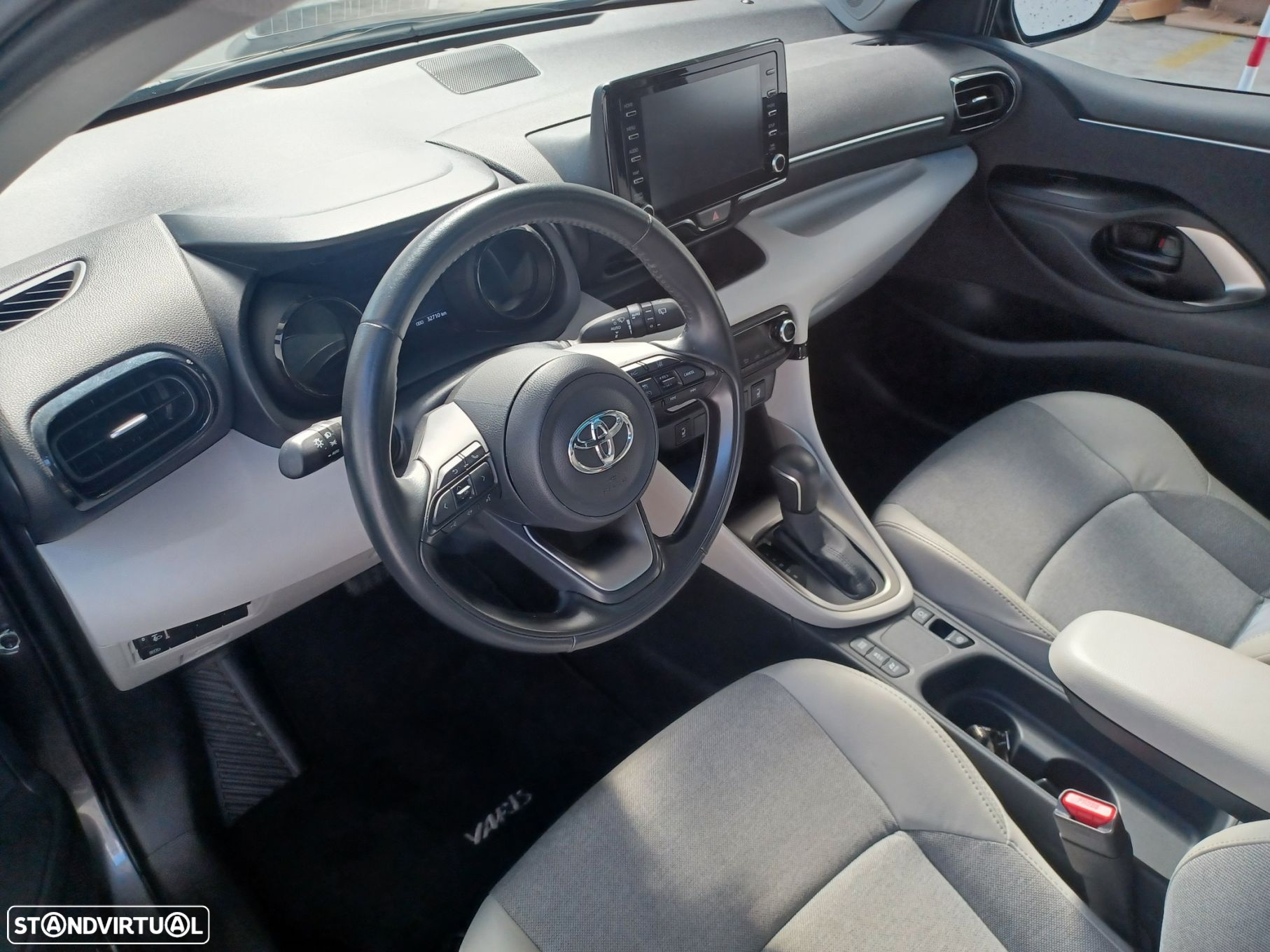 Toyota Yaris 1.5 HDF Luxury - 13