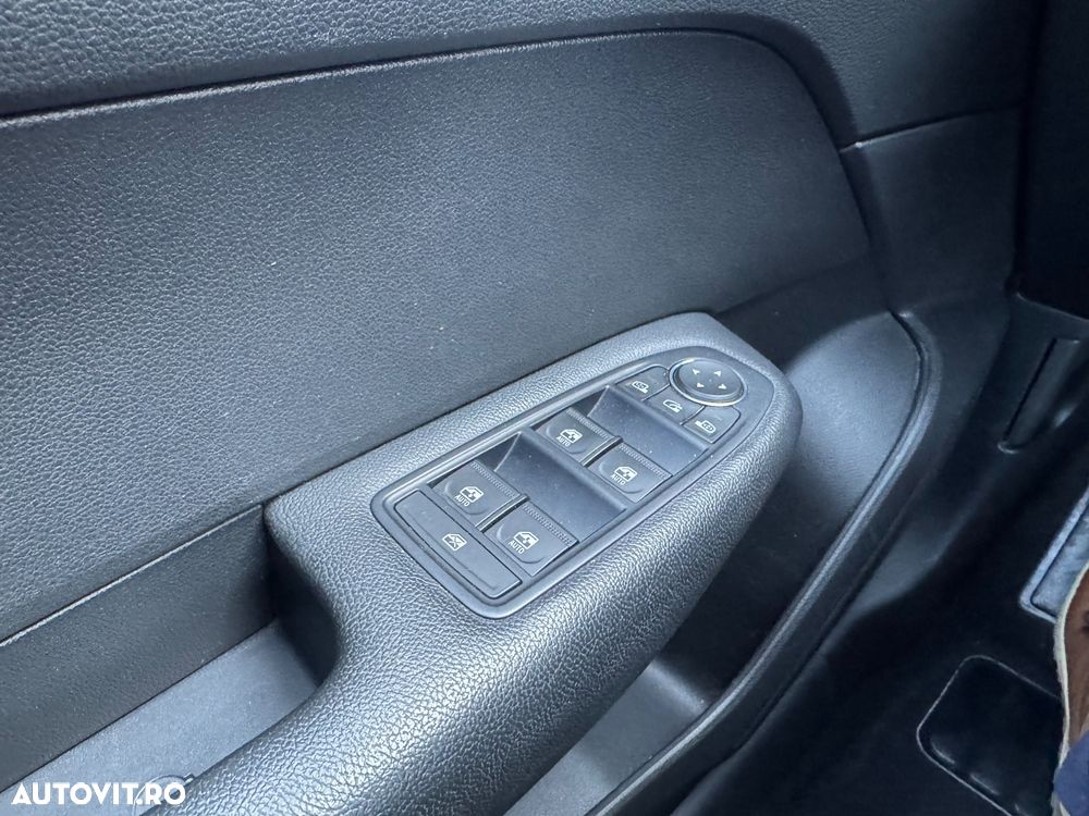 Renault Arkana E-TECH 145 INTENS - 26