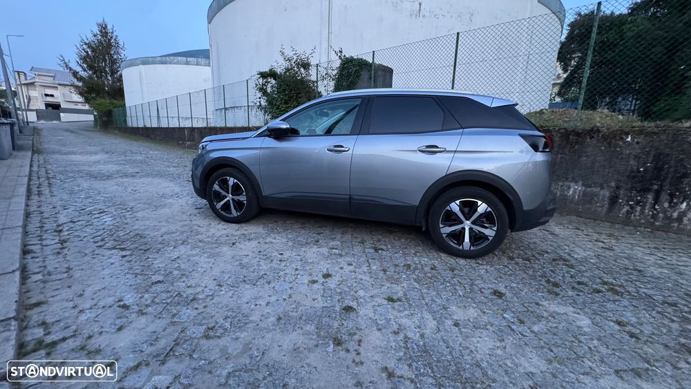 Peugeot 3008 1.2 PureTech Allure Pack - 4