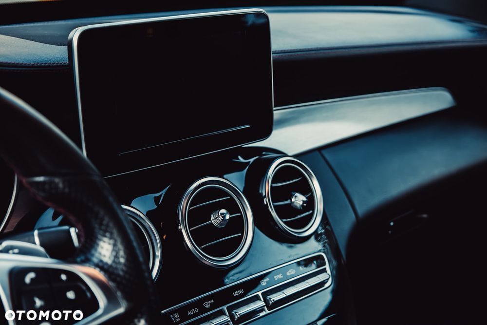 Mercedes-Benz Klasa C 450 AMG 4Matic 7G-TRONIC - 13