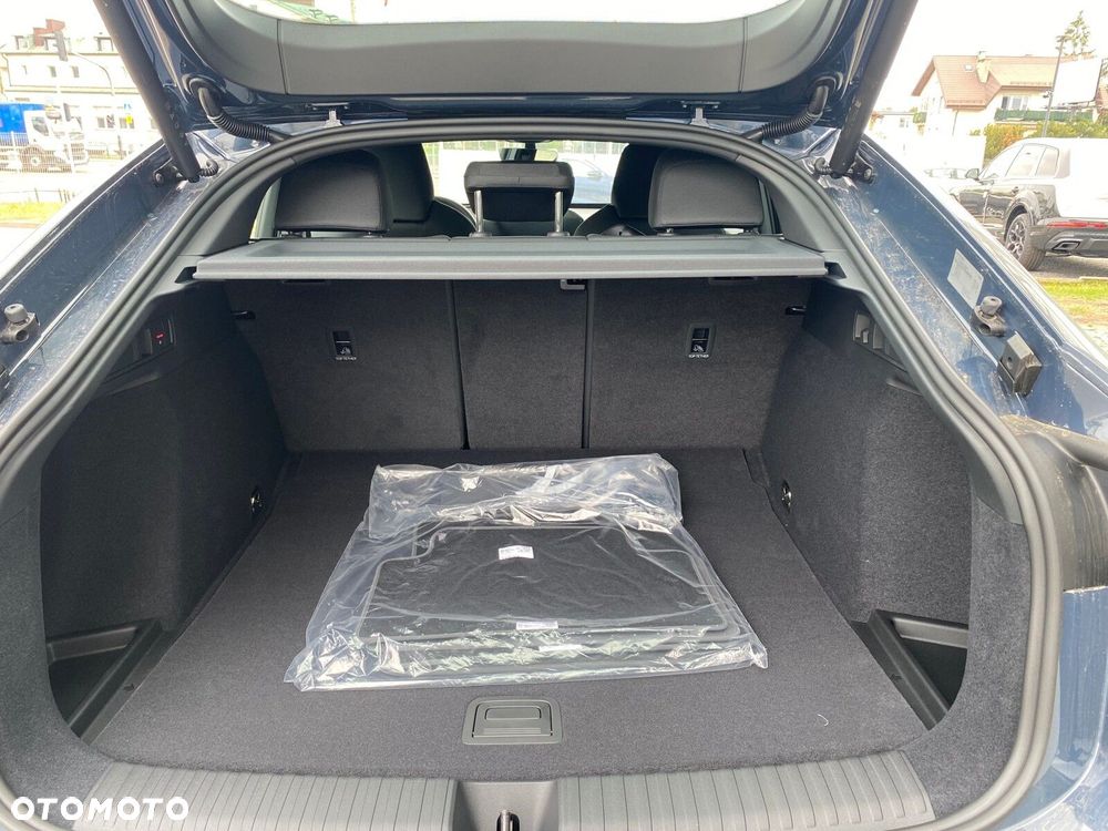 Audi Q6 Sportback e-tron - 8