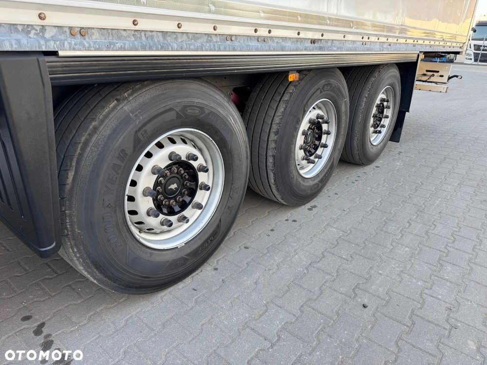 Schmitz Cargobull Izoterma , Doppelstock, oś podnoszona, 437.000 km!! - 24