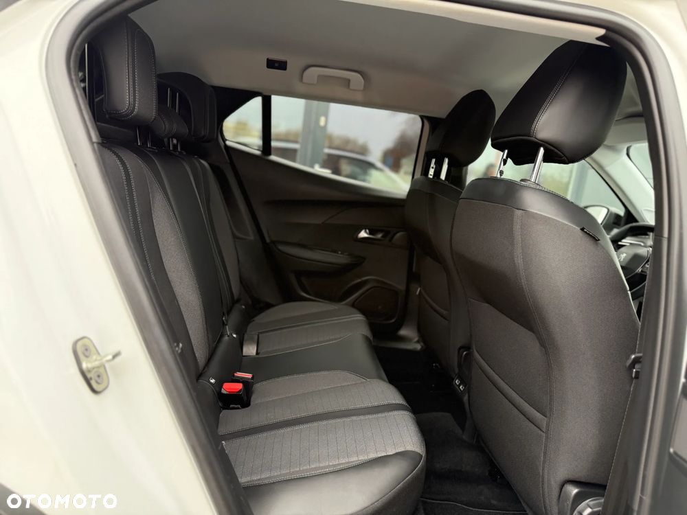 Peugeot 2008 1.2 PureTech Allure S&S EAT8 - 25