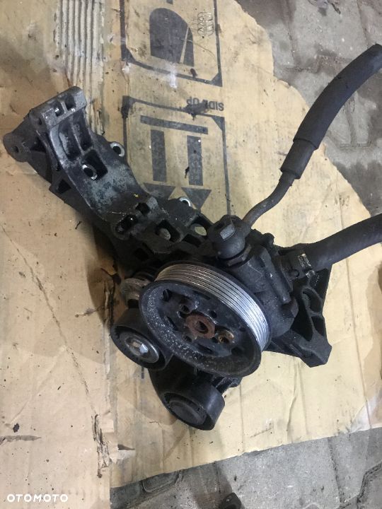 Pompa wspomagania AUDI GOLF 91128 z napinaczem - 1