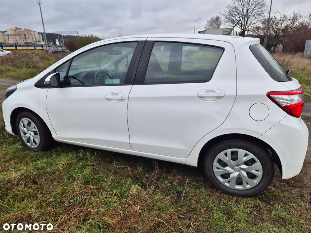 Toyota Yaris 1.5 Premium - 3