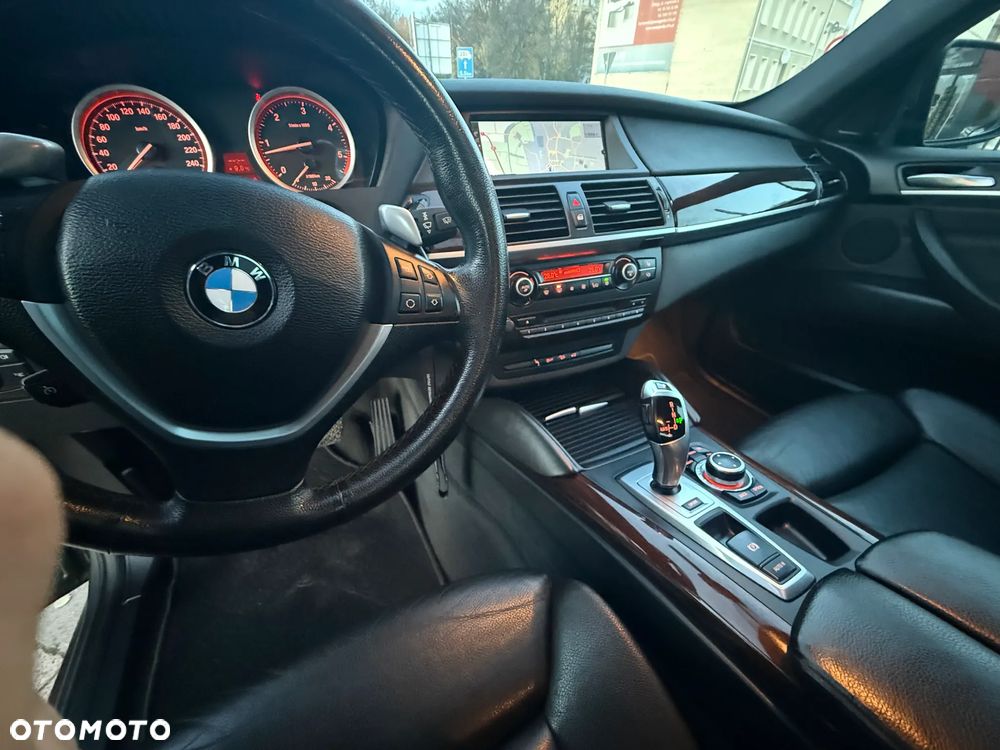 BMW X6 - 29