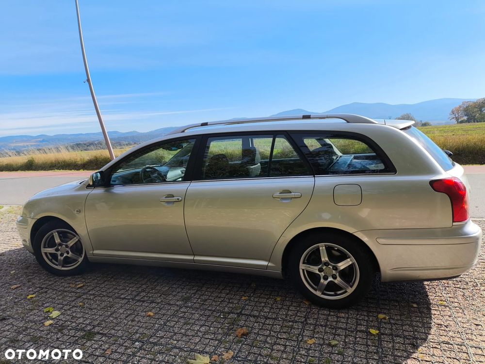 Toyota Avensis 2.0 VVT-i Sol - 4