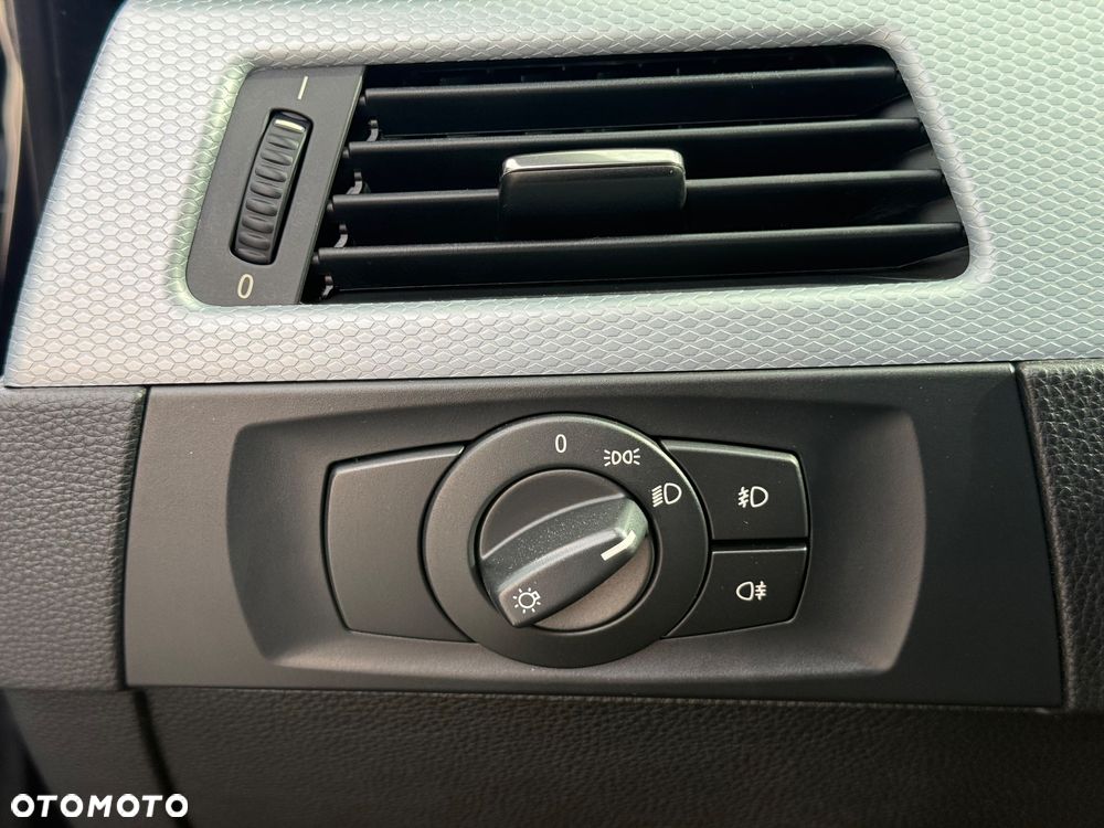 BMW Seria 3 320d - 29
