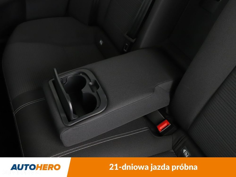Toyota Avensis 1.8 Business Edition - 38