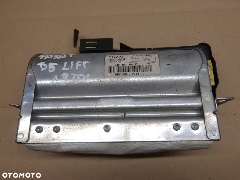 PASSAT B5 FL SEDAN 1.9TDI PODUSZKA AIRBAG PASAŻERA 3B0880204F - 2