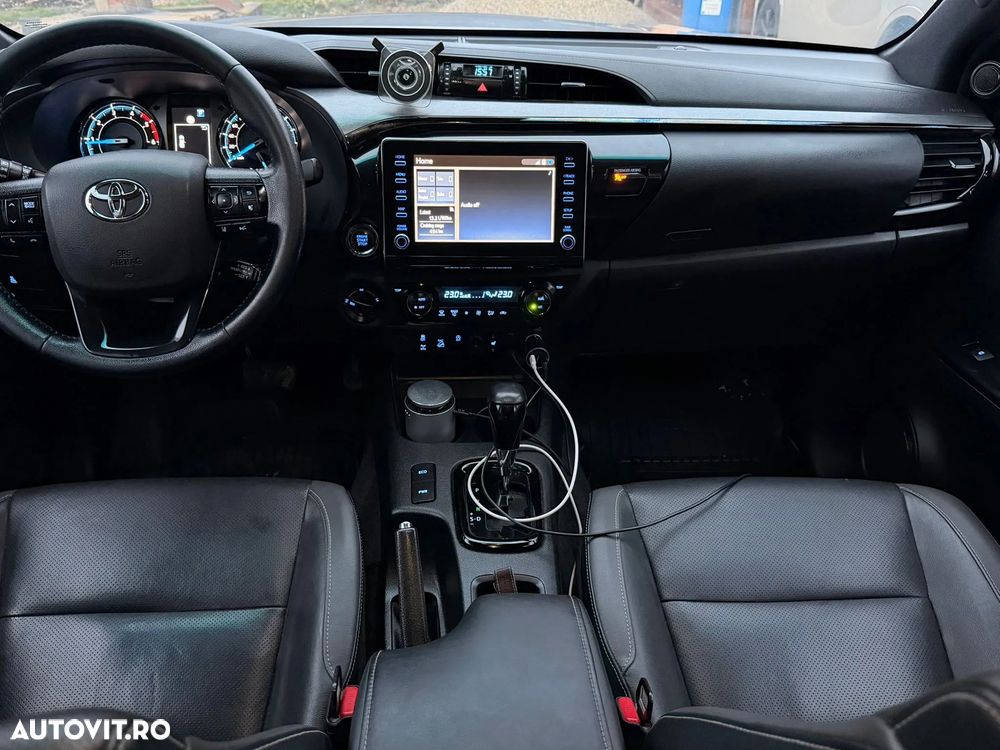 Toyota Hilux 2.8D 204CP 4x4 Double Cab AT Invincible - 11