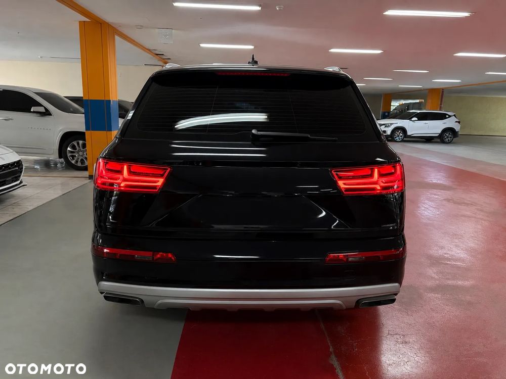 Audi Q7 - 4