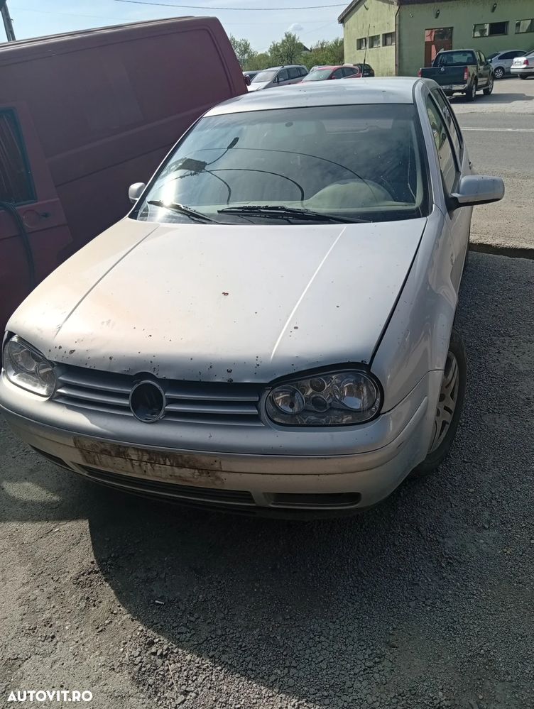 Dezmembrez  Golf 4 2000 1.9 - 3