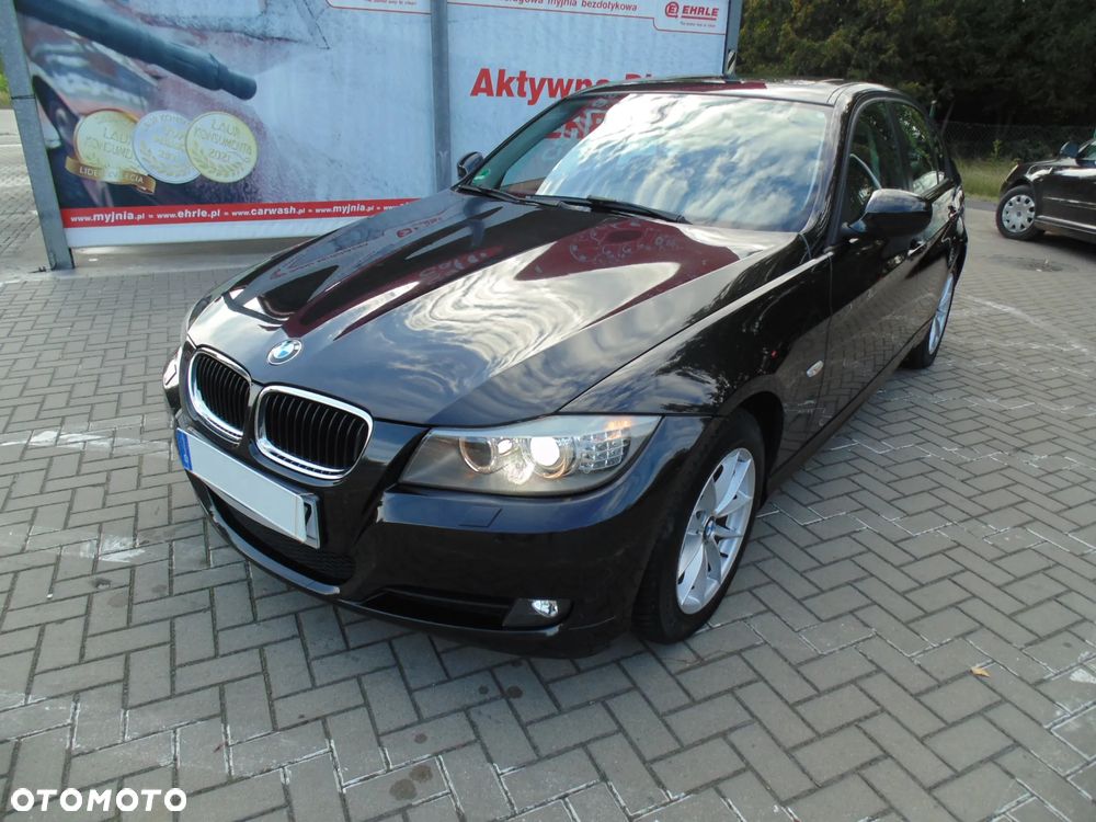 BMW Seria 3 318i Edition Sport - 1