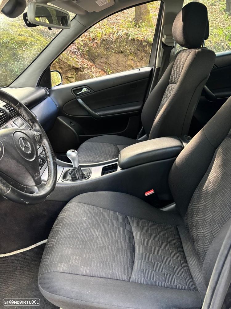 Mercedes-Benz C 220 CDi Classic - 23