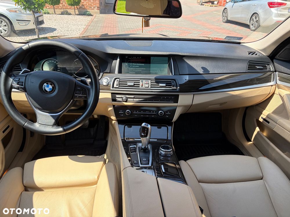 BMW Seria 5 520d Luxury Line - 9