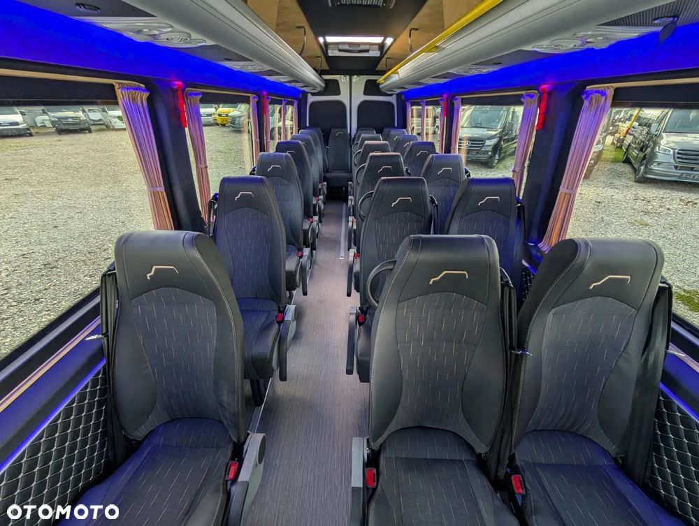 Mercedes-Benz Sprinter 517 - 20