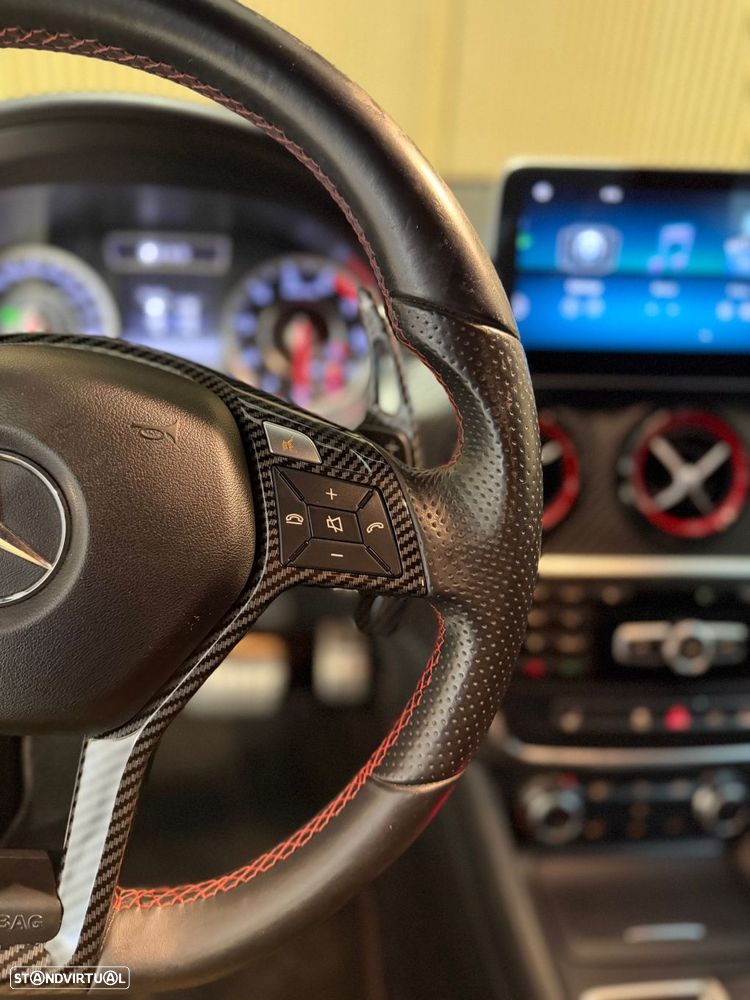 Mercedes-Benz A 45 AMG 4Matic Speedshift 7G-DCT - 13