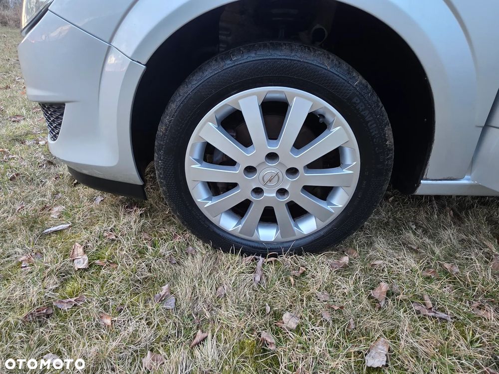 Opel Astra 1.7 CDTI DPF 150 Jahre - 29