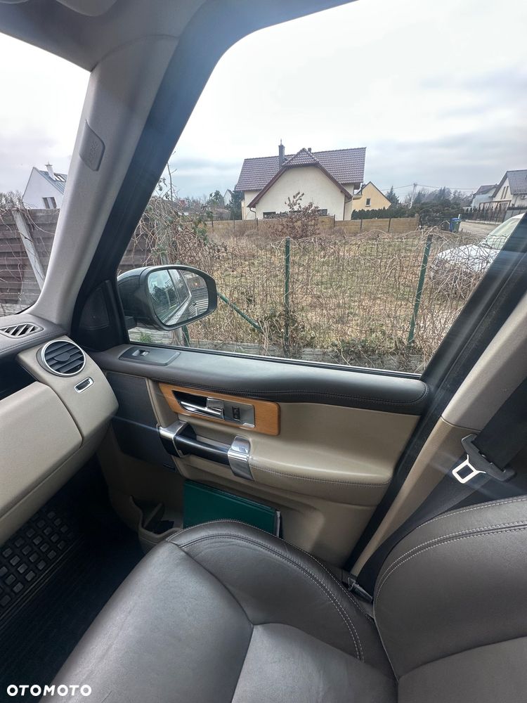 Land Rover Discovery 3.0 Si6 HSE Luxury - 23