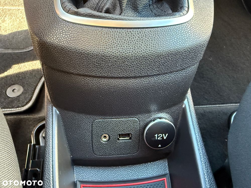 Ford Fiesta 1.0 EcoBoost STart-Stop ST-LINE - 24