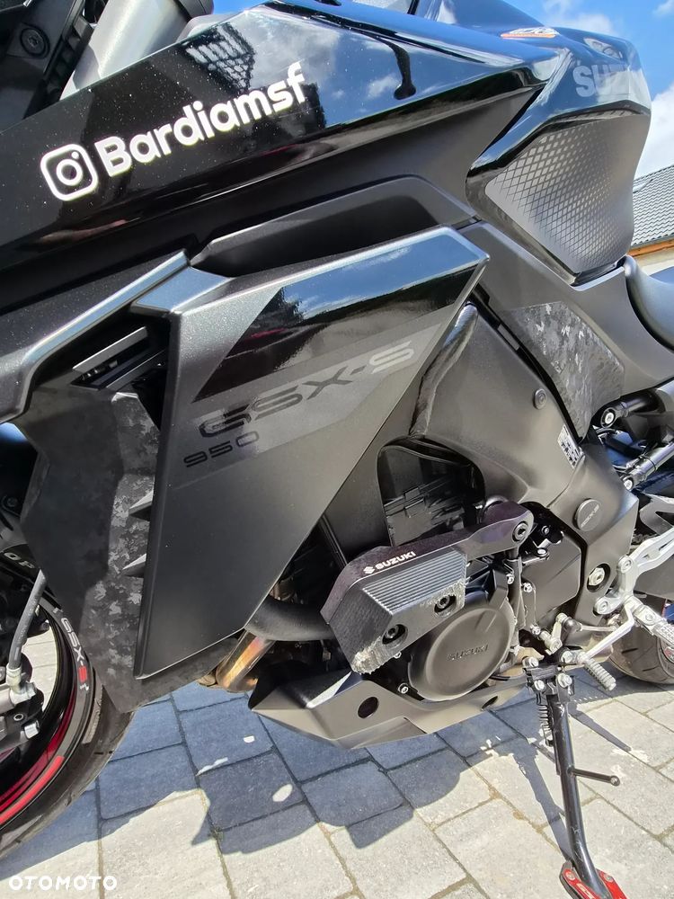 Suzuki GSX - 25
