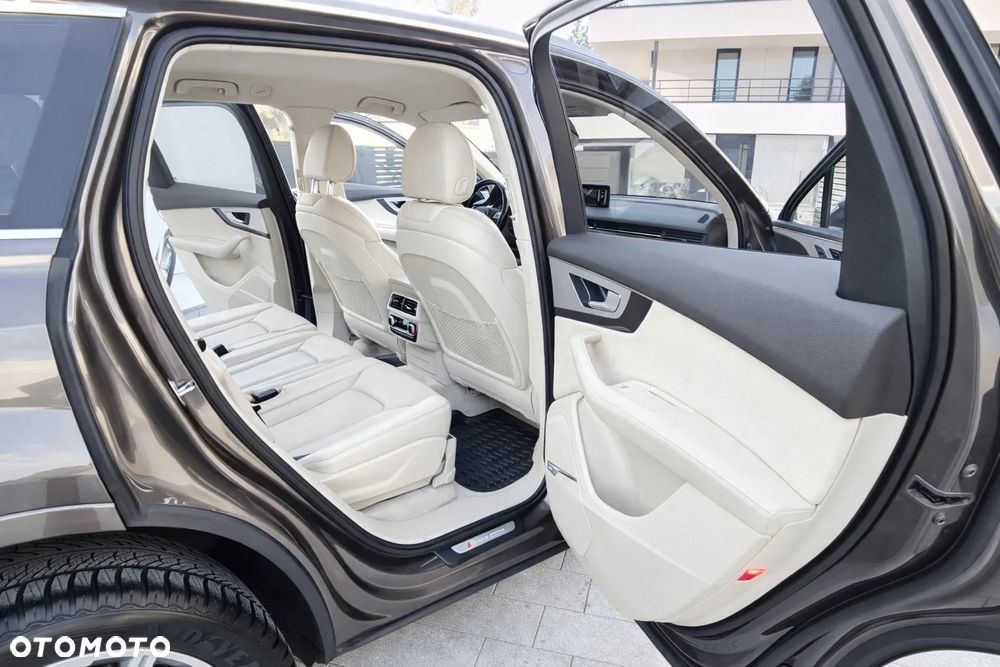 Audi Q7 - 14