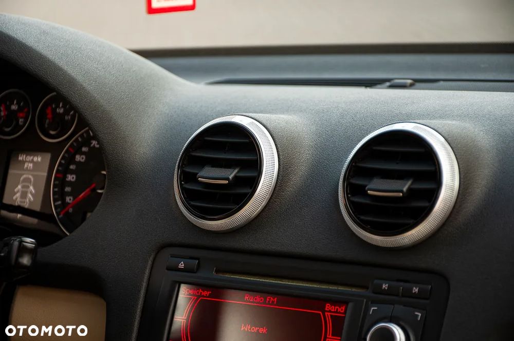 Audi A3 Sportback 1.8 TFSI S tronic Ambiente - 18