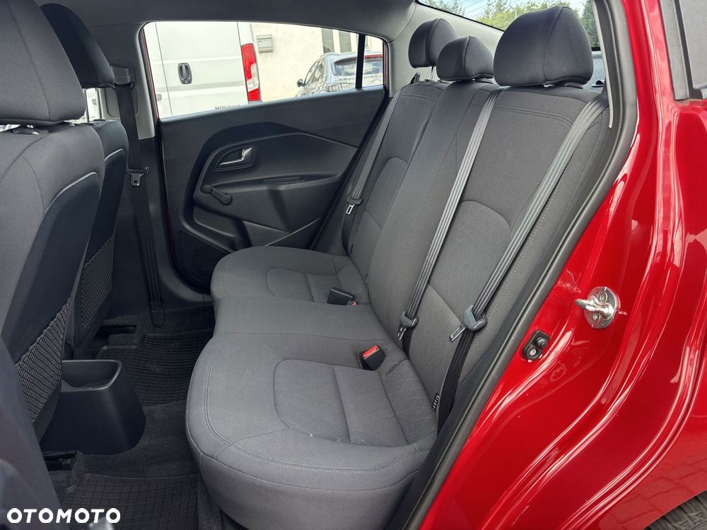 Kia Rio - 23