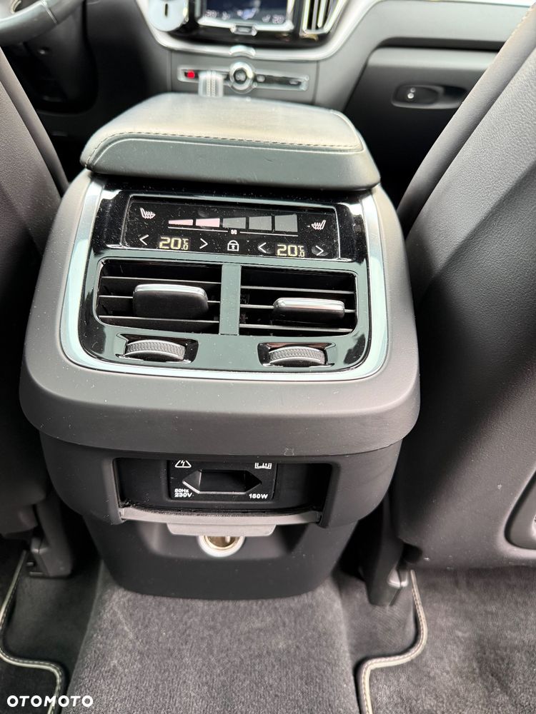 Volvo XC 60 B5 D AWD Geartronic RDesign - 14