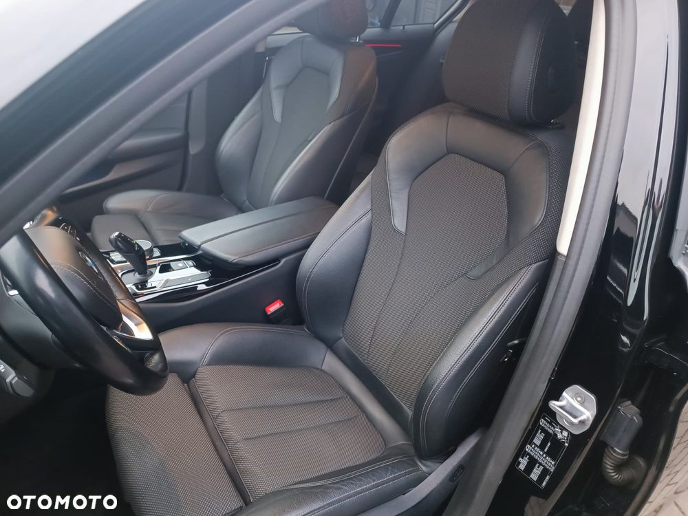 BMW Seria 5 520d Sport Line sport - 11