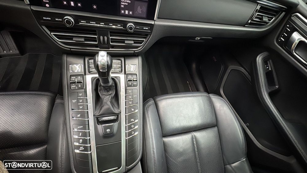 Porsche Macan Standard - 26