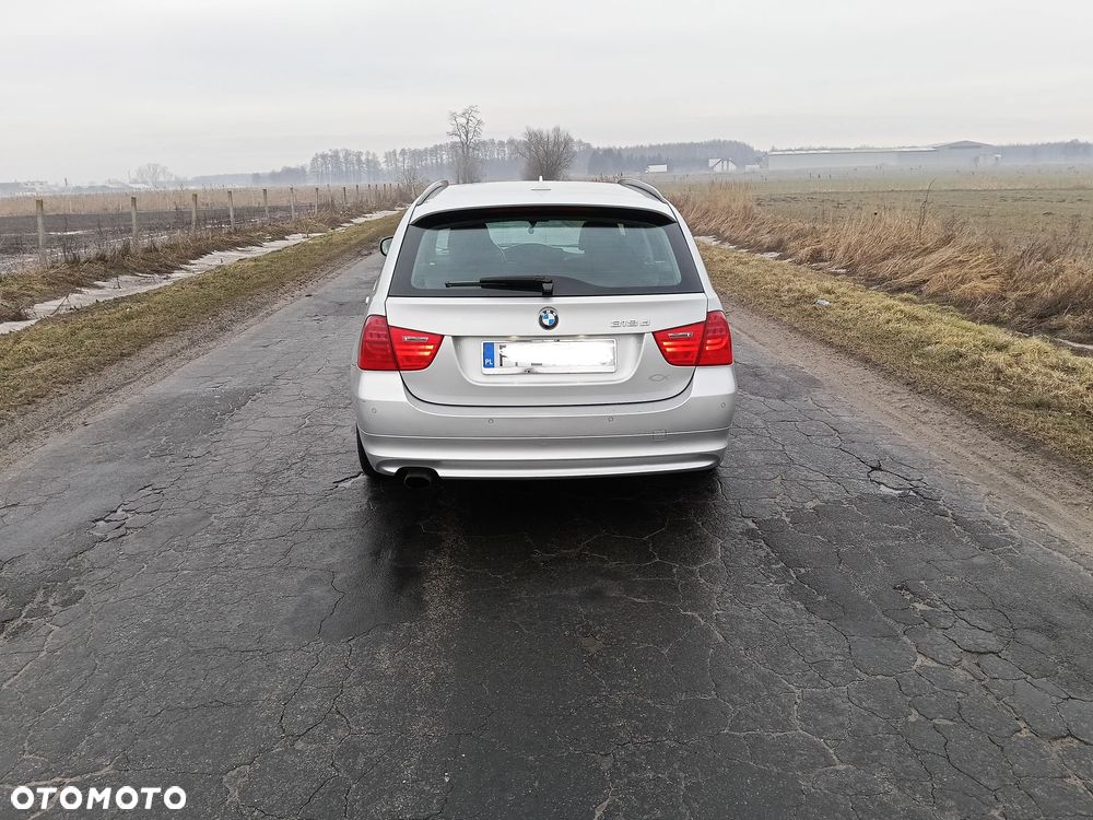 BMW Seria 3 318d - 5