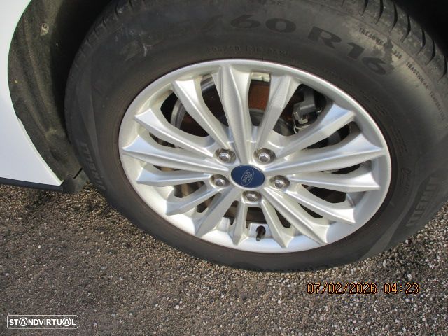 Ford Focus 1.5 EcoBlue S&S ACTIVE - 9