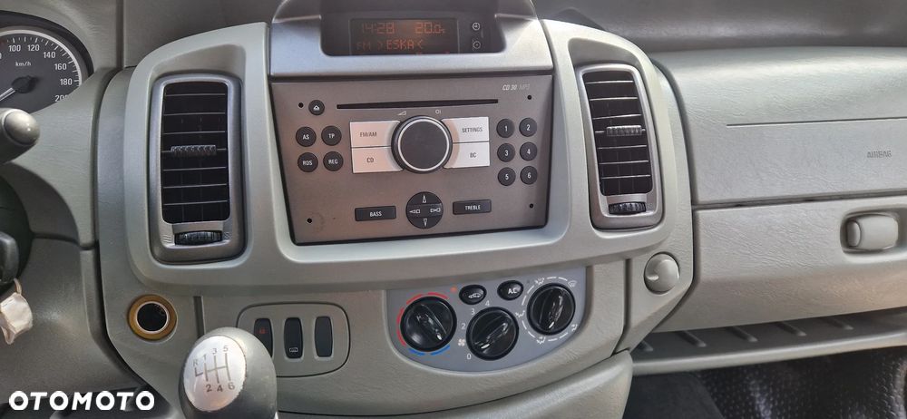 Opel Vivaro - 21