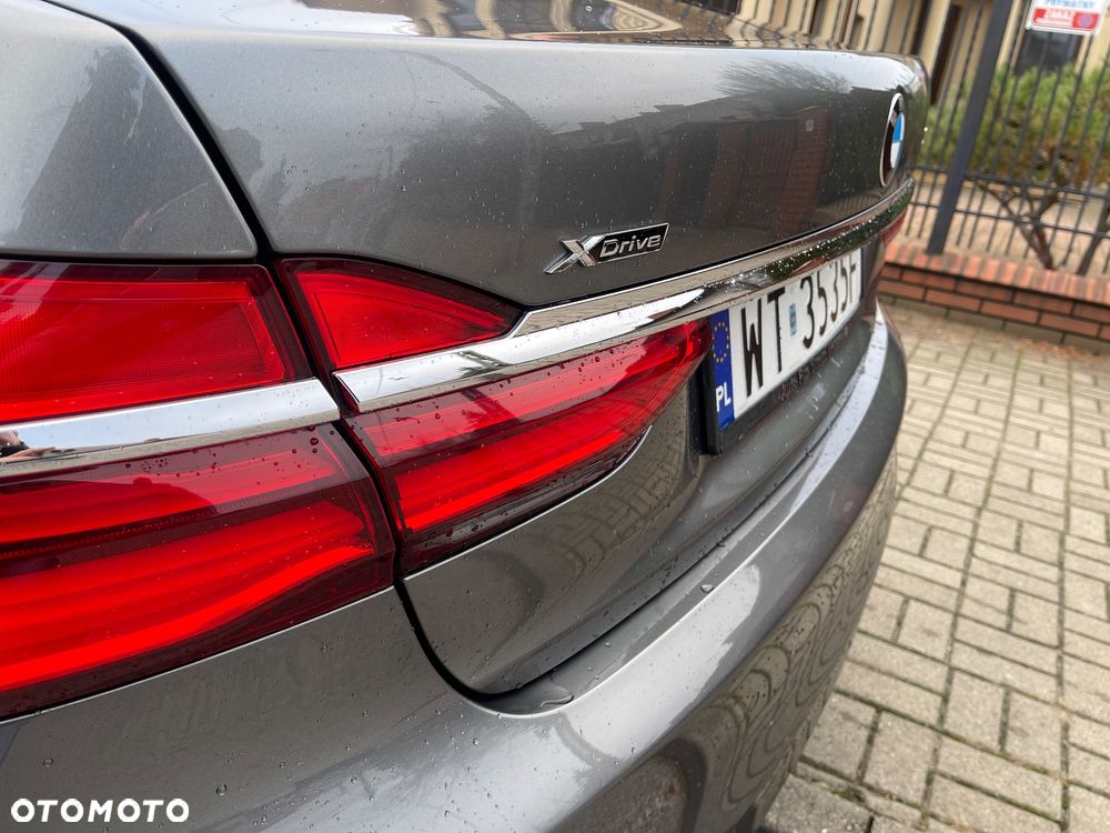 BMW Seria 7 750Li xDrive - 8