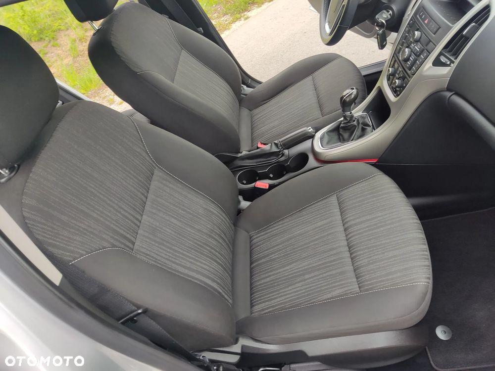 Opel Astra 1.4 ecoFLEX - 9