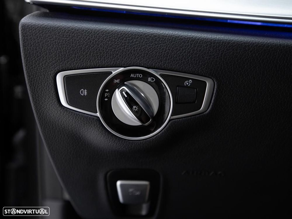 Mercedes-Benz E 300 de AMG Line - 18