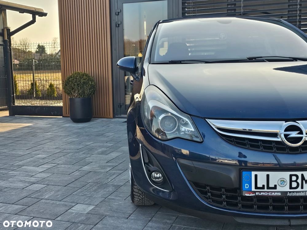 Opel Corsa 1.4 16V Cosmo - 22