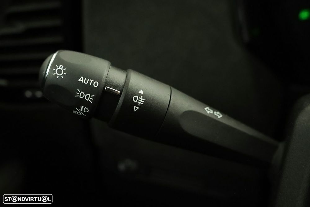 DS DS4 4 1.2 PureTech Performance Line EAT8 - 17