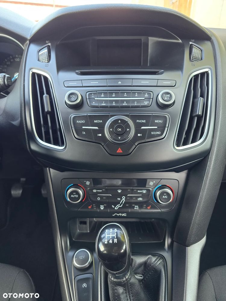 Ford Focus 1.0 EcoBoost Titanium - 15