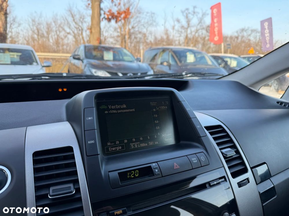 Toyota Prius 1.5 VVT-i Prestige - 18