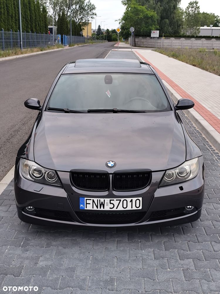 BMW Seria 3 325i - 1