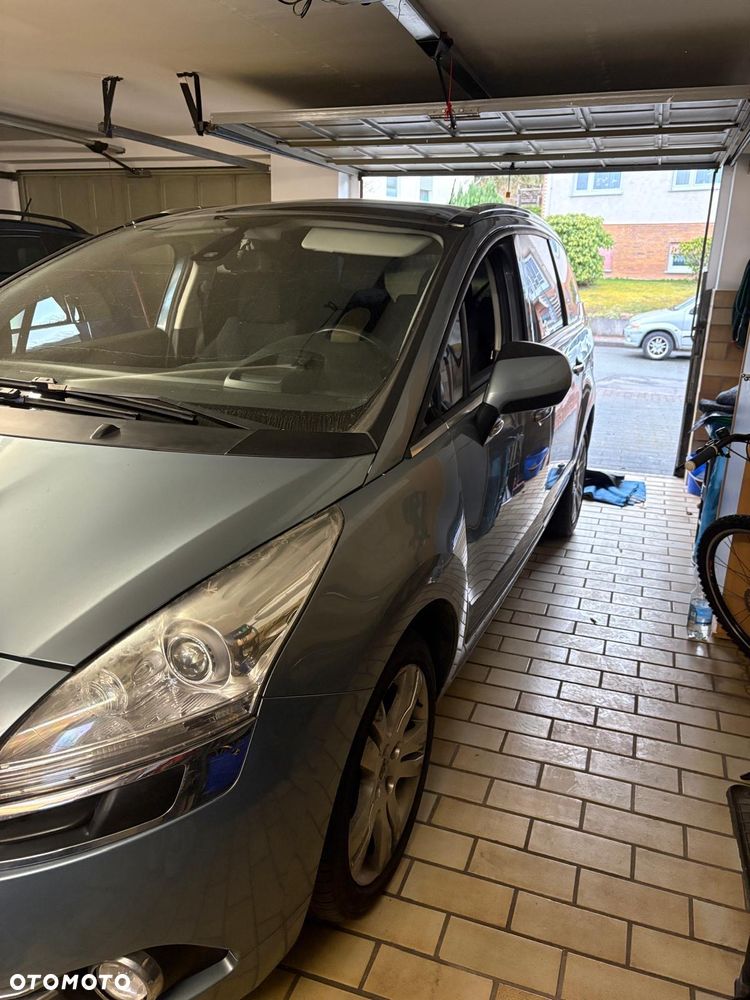 Peugeot 5008 2.0 HDi Premium + - 6