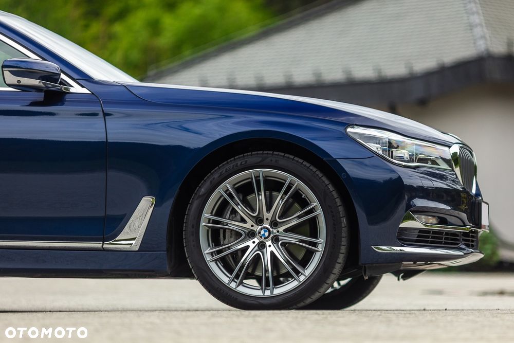 BMW Seria 7 750Li xDrive - 5