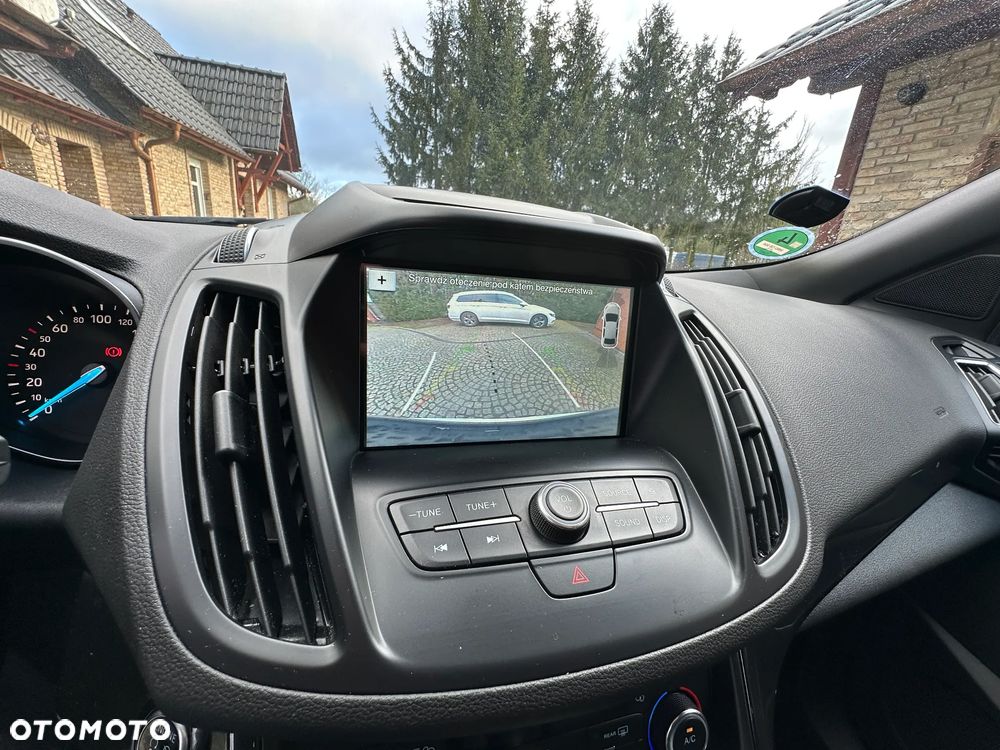 Ford Kuga 1.5 EcoBoost 2x4 ST-Line - 28