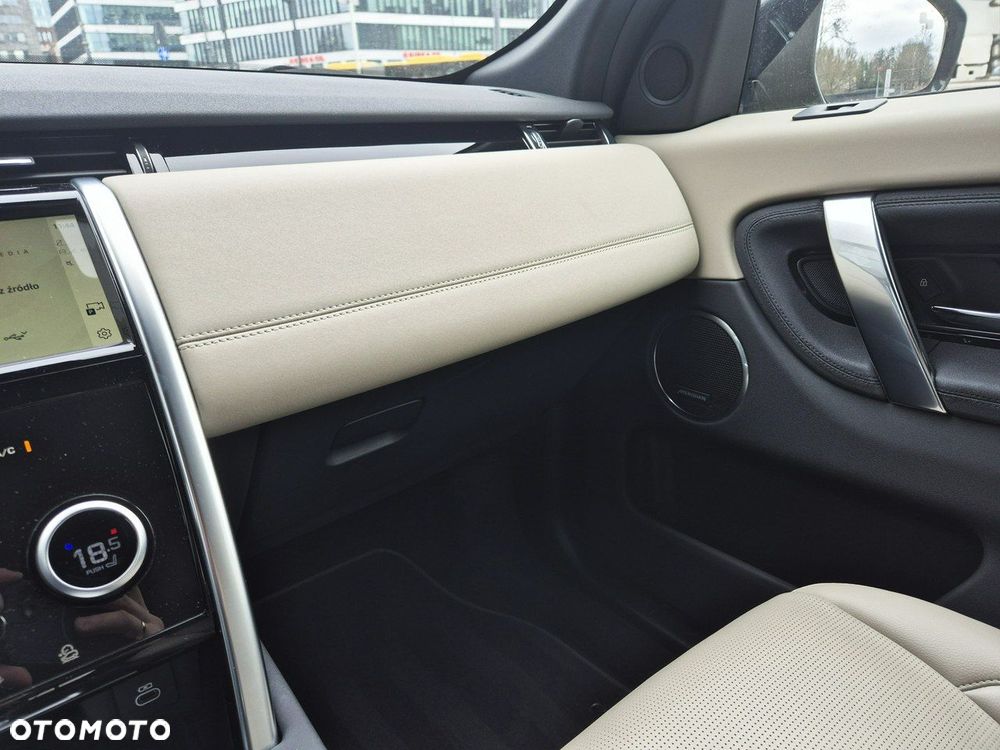 Land Rover Discovery Sport - 37