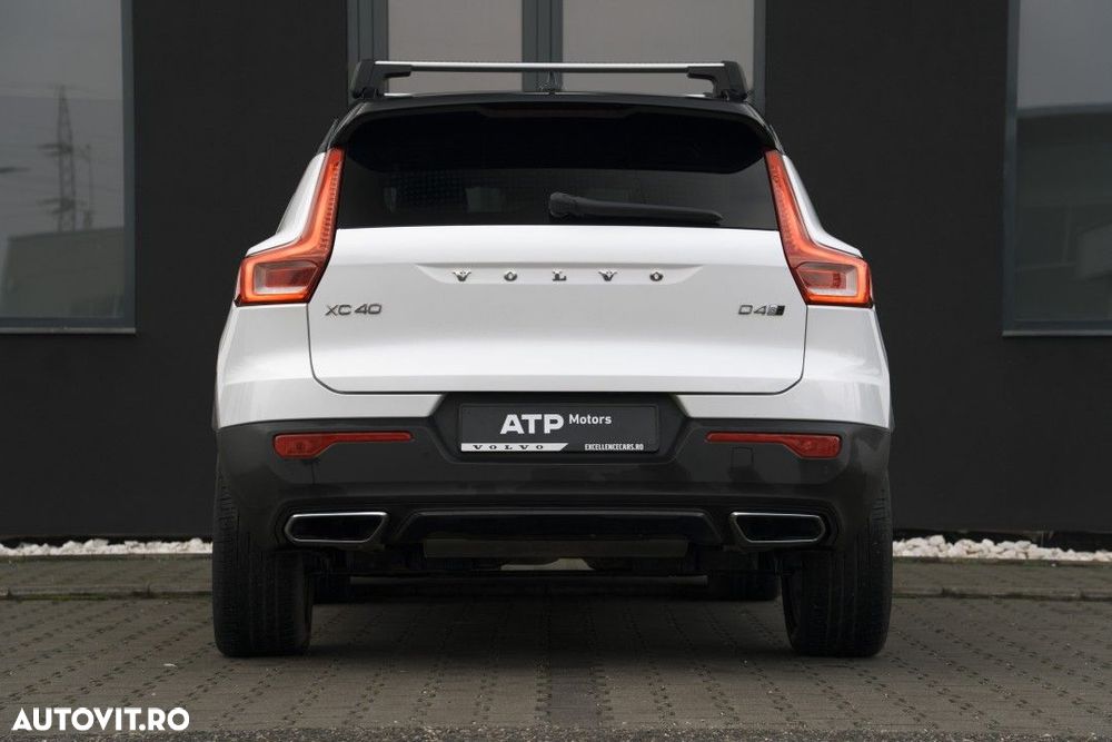 Volvo XC 40 D4 AWD R-Design - 5